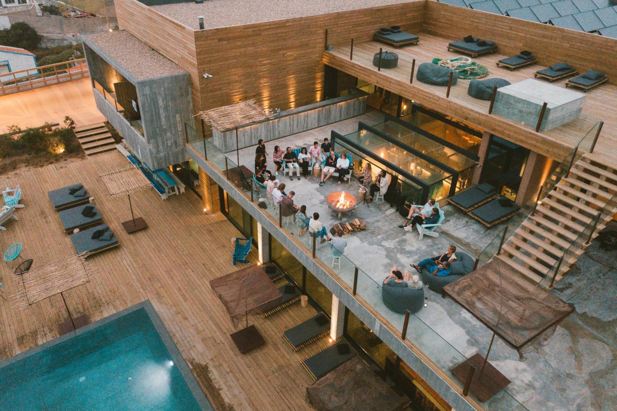ホテル Noah Surf House Portugal サンタ・クルーズ エクステリア 写真