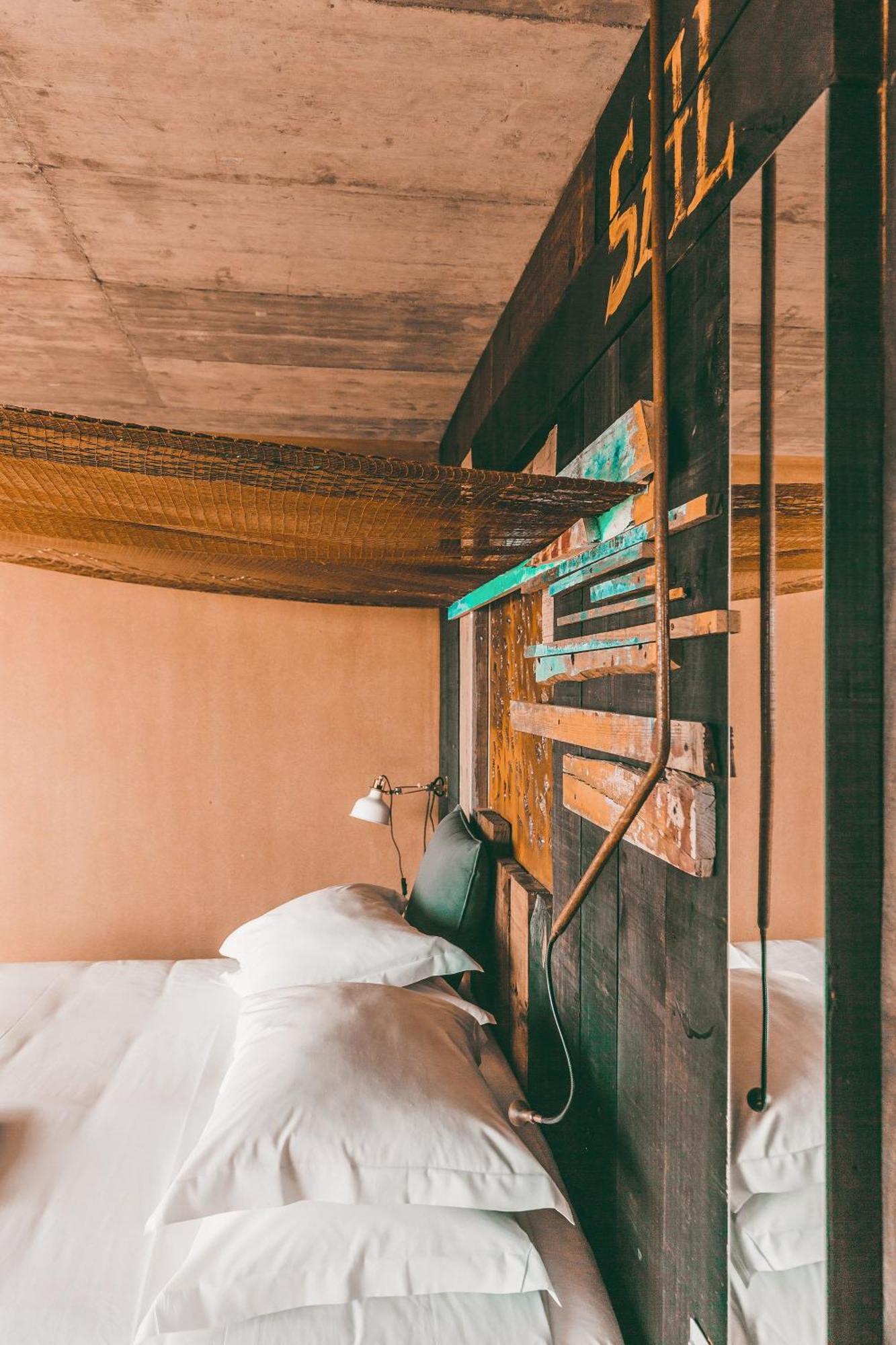ホテル Noah Surf House Portugal サンタ・クルーズ 部屋 写真